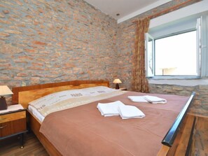 3 bedrooms, internet