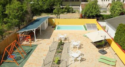 Amarillo 2 by Interhome