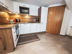 Fridge, microwave, oven, dishwasher - Haus Toferer by Interhome (Grossarl)