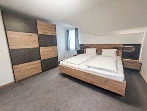 2 bedrooms, internet