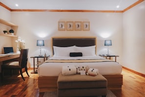 2 bedrooms, Egyptian cotton sheets, premium bedding, memory foam beds