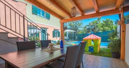 Apartamento Sandra by Interhome