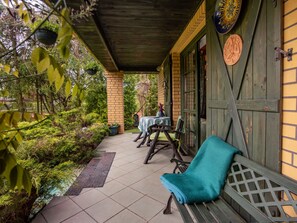 تناول الطعام بالخارج