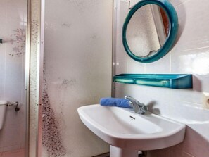 Hair dryer, towels
