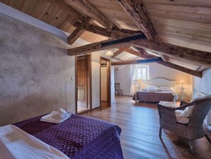 7 bedrooms, WiFi