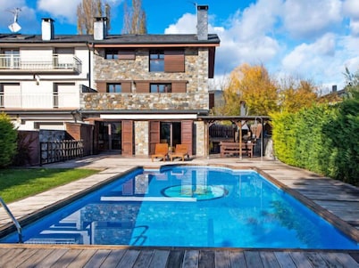 can Oscar by Interhome