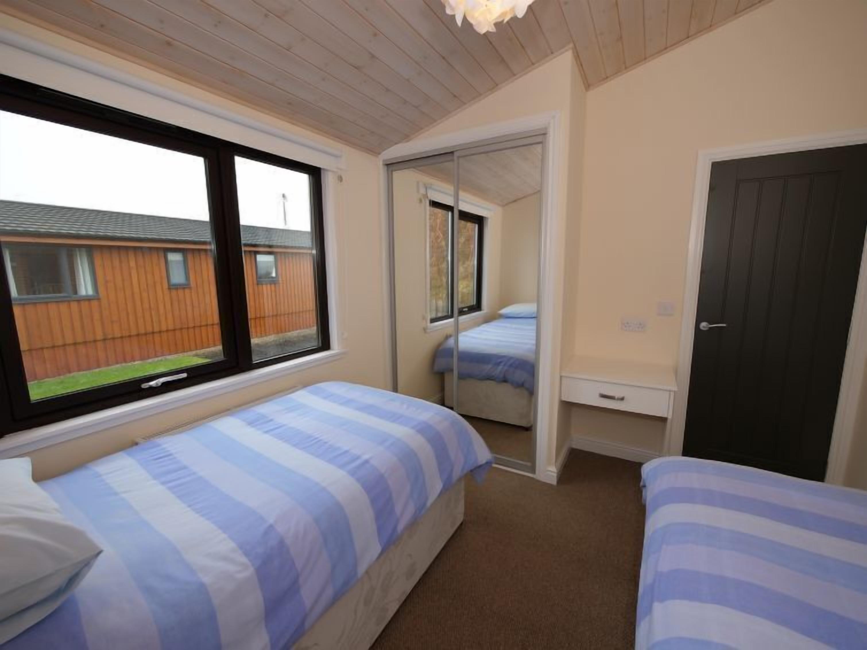 Loch Leven Lodge By Interhome - Kinross
