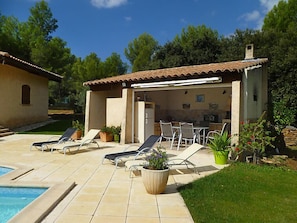 Outdoor dining - La Péguière by Interhome (La Cadière d'Azur)