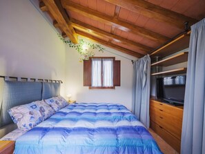 3 bedrooms, iron/ironing board, WiFi