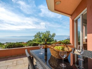Outdoor dining - Vacation home Anamia by Interhome (Rijeka)
