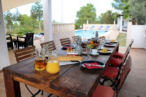 Outdoor dining - Villa Susan Ibiza - Three Bedroom Villa, Sleeps 9 (Sant Antoni de Portmany)