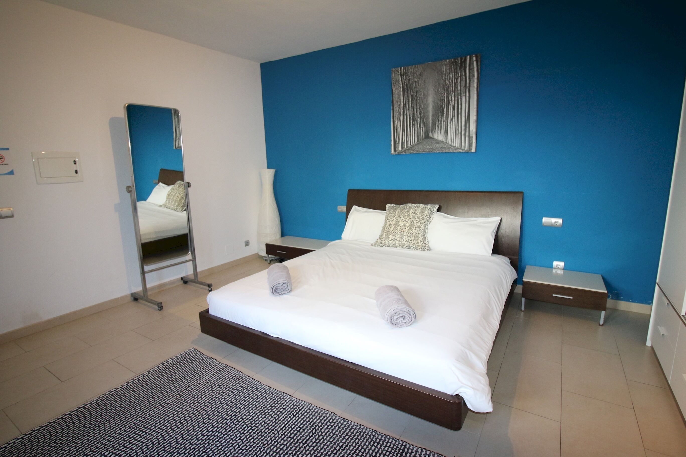 7 chambres, fer et planche à repasser, Wi-Fi gratuit, draps fournis