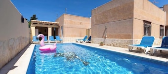 Roberto - Walk To Amenities / Pool / Wifi