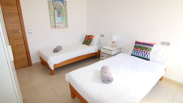 7 dormitorios, tabla de planchar con plancha, wifi gratis y ropa de cama