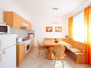 Fridge, microwave, oven, high chair - Amarillo 1 by Interhome (Balatonmariafurdo)