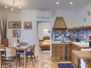 Fridge, cookware/dishes/utensils - Vacation home Punta by Interhome (Umag)