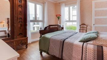 4 chambres, fer et planche Ă repasser, accĂšs Internet