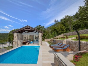 Beheizter Pool