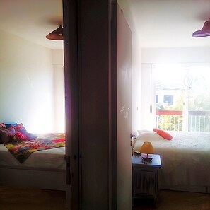 2 bedrooms, bed sheets