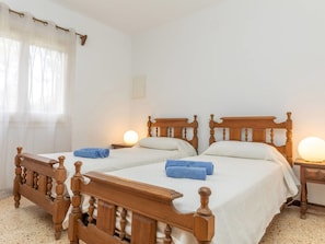 2 habitaciones, tabla de planchar con plancha y wifi 