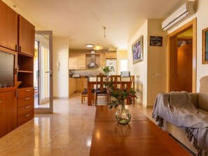 TV - Sargantana by Interhome (Deltebre)
