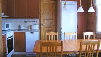 Fridge, microwave, dishwasher, highchair