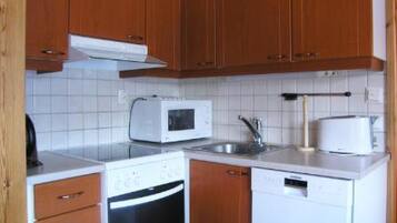 Fridge, microwave, dishwasher, highchair