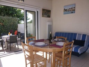 Outdoor dining - Le Goeland Argenté by Interhome (Les Sables d'Olonne)