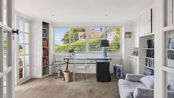 TV, fireplace, offices