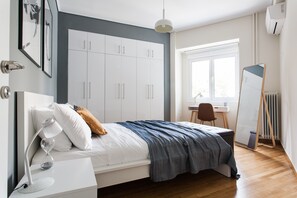 Apartment | 2 bilik tidur, meja, ruang kerja komputer riba 