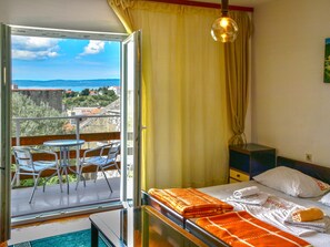 3 bedrooms, Internet