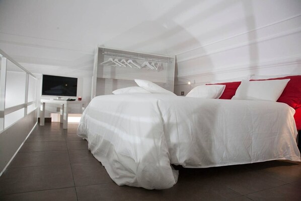 1 bedroom - Domus Claudiae's studio C-4 (Catania)