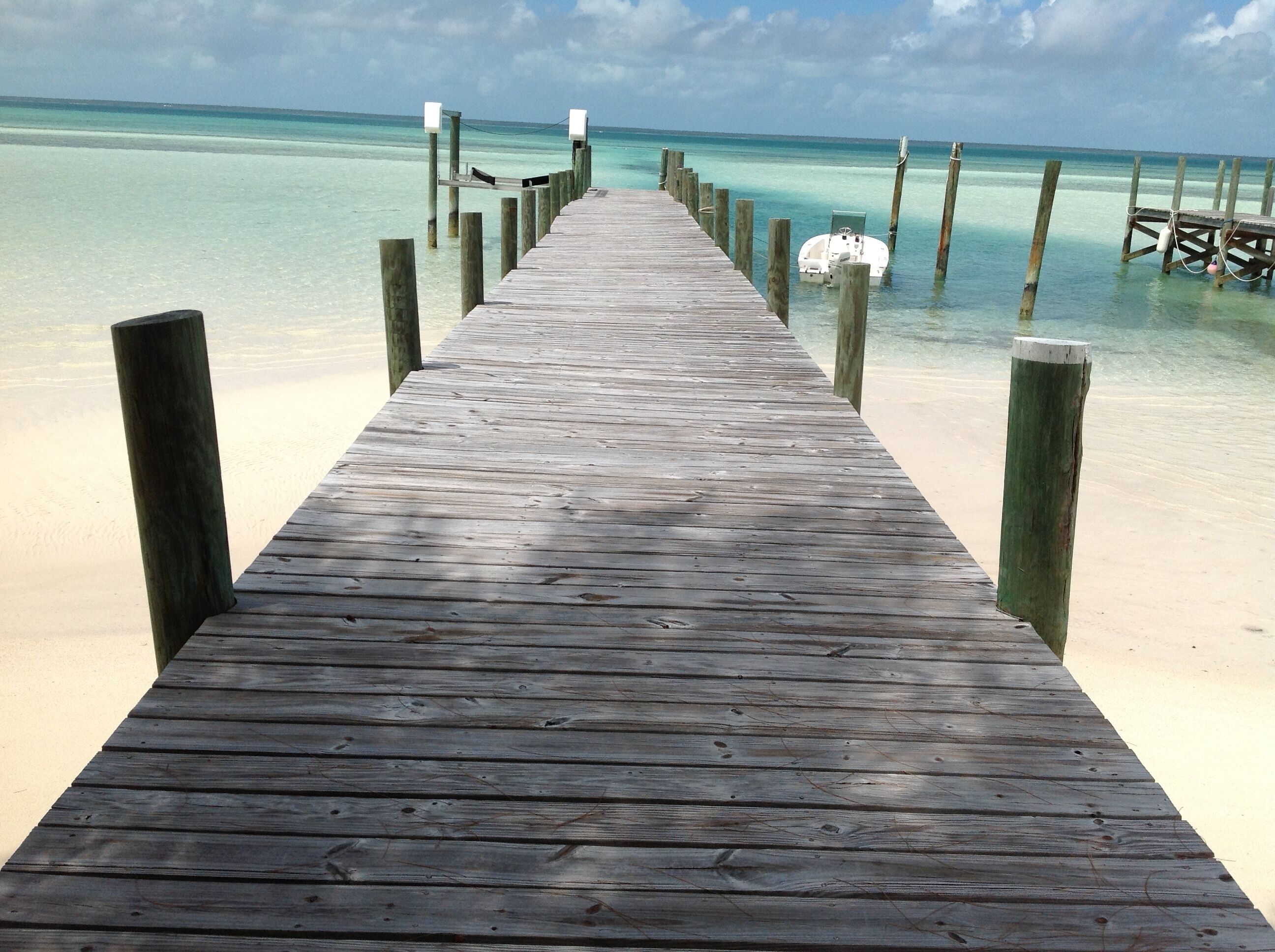 Plage, chaises longues, serviettes de plage