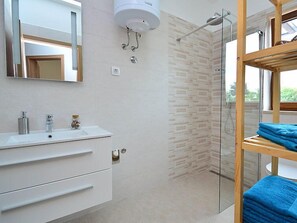 Hair dryer, towels