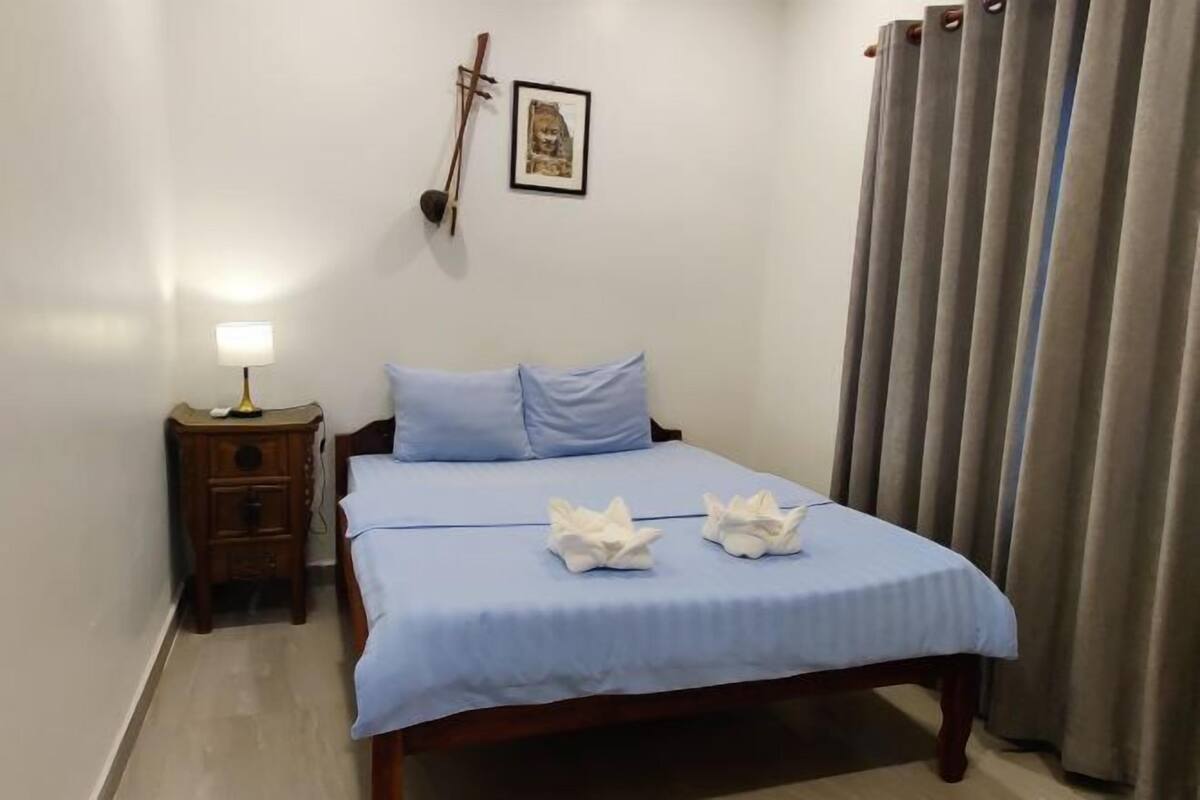 1 bedroom, desk, laptop workspace, free WiFi