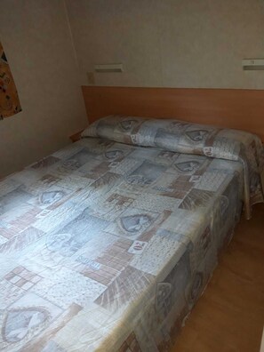 3 Schlafzimmer, Bügeleisen/Bügelbrett, WLAN, Bettwäsche