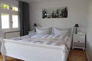 2 Schlafzimmer, Bügeleisen/Bügelbrett, Reisekinderbett, WLAN