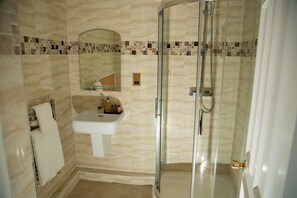 Free toiletries, hair dryer, bathrobes, slippers - The Ladbrooke Hotel (Birmingham)