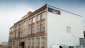 A building with a sign that reads "The Diamond Hotel." - The Ladbrooke Hotel (Birmingham)