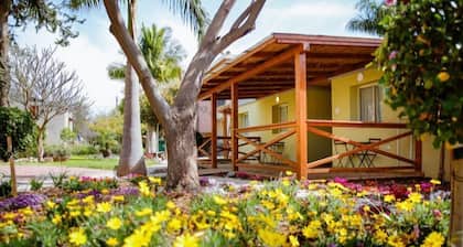 Shaar Hagolan Kibbutz Country Lodging