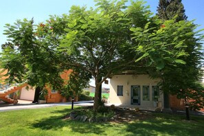 Family Ground Floor | View from room - El-Mul Golan Kibbutz Country Lodging (Emek HaYarden)