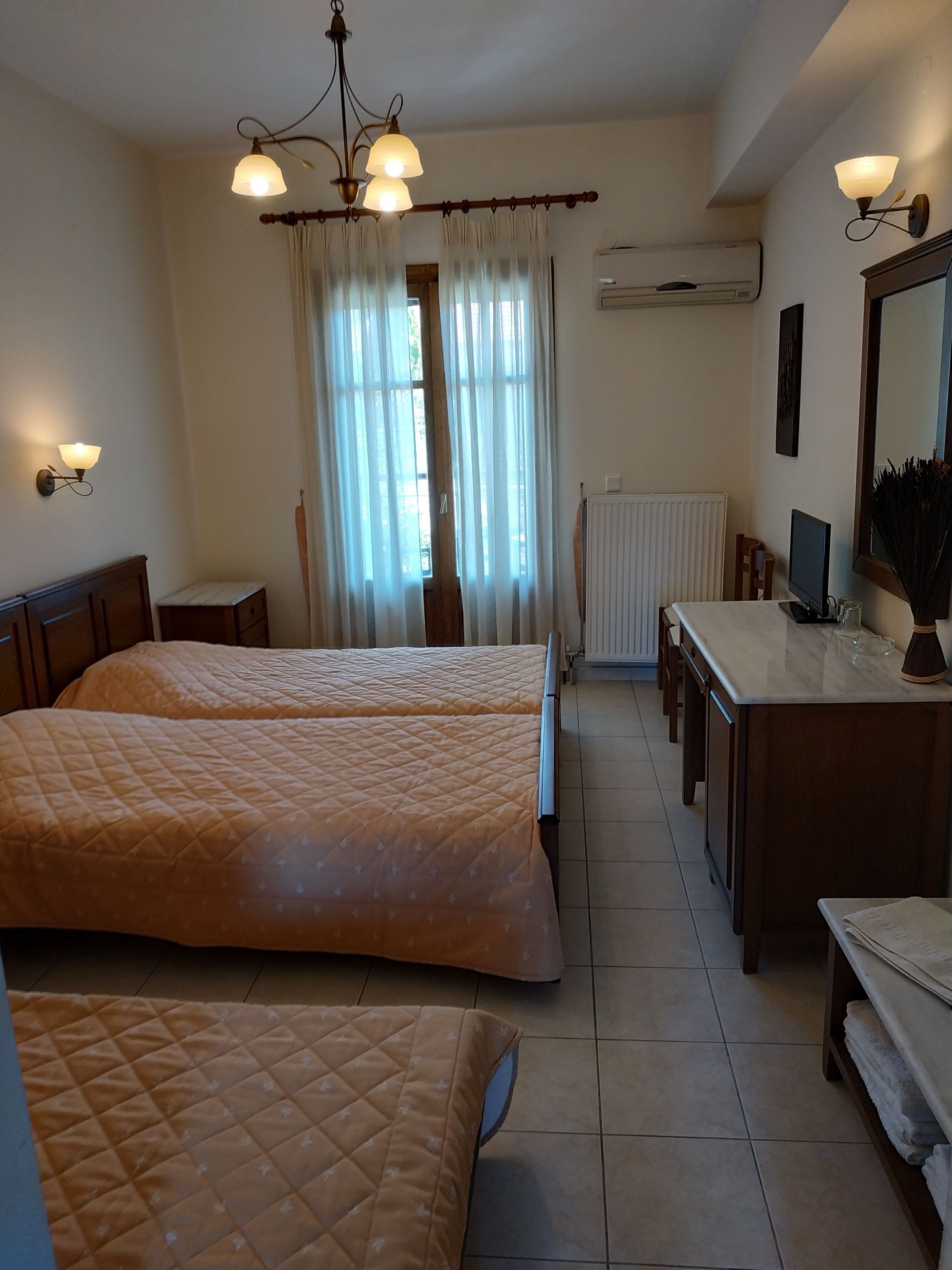 Phòng 3 | Két bảo mật tại phòng, bàn, khu vực làm việc phù hợp cho laptop 