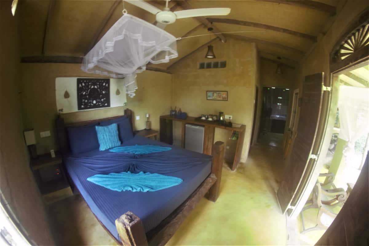Småhus – deluxe | Strykejern/-brett, wi-fi (inkludert) og individuelt dekorert
