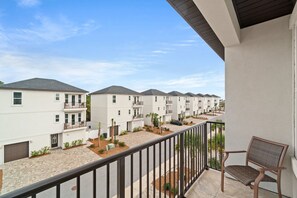 Property grounds - Bluefin Chateau with Low-Speed Vehicle, Heated Pool, and Cornhole Field (Miramar Beach)
