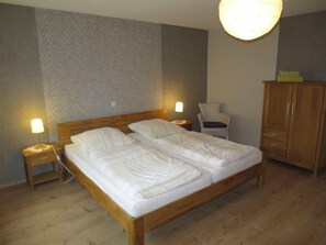 4 bedrooms, free Internet