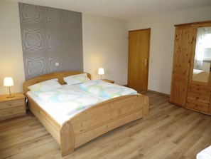 4 bedrooms, free internet