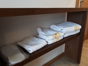 LCD TV - The Klazomenai Marine Hotel (Urla)
