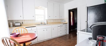 Decadent 2 BR Home Downtown Moskva Enorm husbilparkering