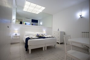 1 bedroom - The Holy Mary inside (Tropea)