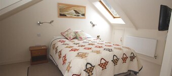 Captains Cottage - Four Bedroom Cottage, Sleeps 7